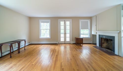 5 Father Peters Ln, New Canaan CT  06840-2215 exterior