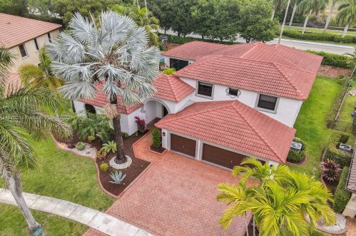 3821 185th Ave, Hollywood FL  33029-2712 exterior