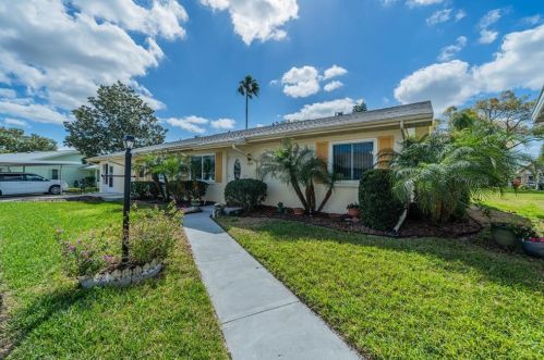 2333 Glenmore Cir, Ruskin, FL 33573-7318