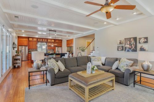 10817 Goldsborough Cir, Valley Home CA 95361-7649 exterior