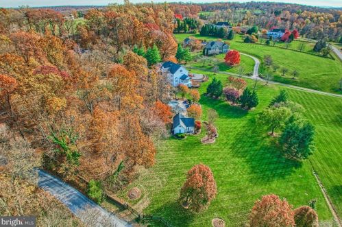 40280 Spectacular Bid Pl, Leesburg VA  20176-7173 exterior