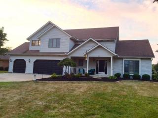1881 Laurel Creek Dr, Troy, OH 45373-9583