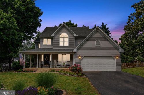 9804 Danford St, Fredericksburg, VA 22407-8368
