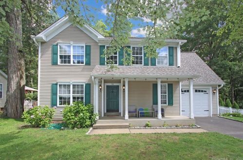 70 Tulip Tree Ct, Milford CT  06461-9110 exterior