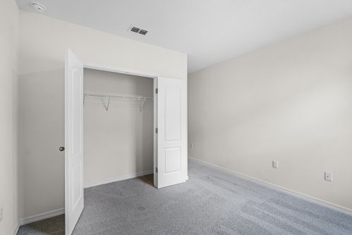 2256 Powell Ct, Fort Pierce, FL 34952-7044