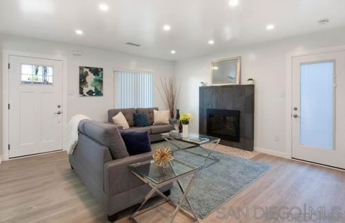 4268 Samoset Ave, San Diego, CA 92117-2821