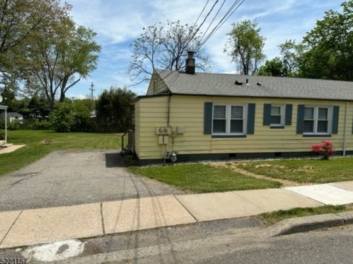 71 Washington Ave, Dover, NJ 07801-5613