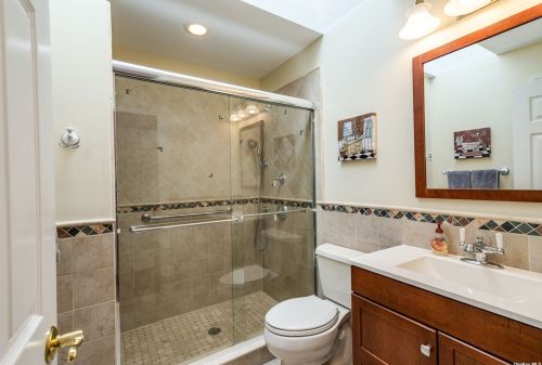 35 Standish Dr, Mount Sinai NY  11766-2621 exterior