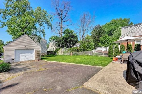 46 Delaware Ave, Dumont NJ  07628-2408 exterior