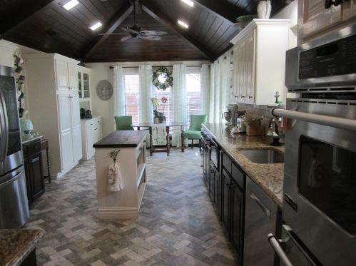 4904 Lake Side Cir, Fort Worth, TX 76180-7820