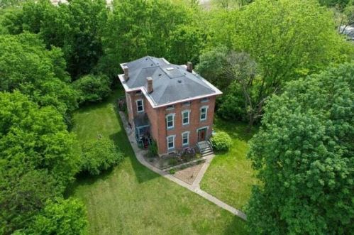 1571 Dyer Rd, Darbydale OH  43123-9738 exterior