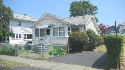 158 Beach Ave, Milford, CT 06460-8024