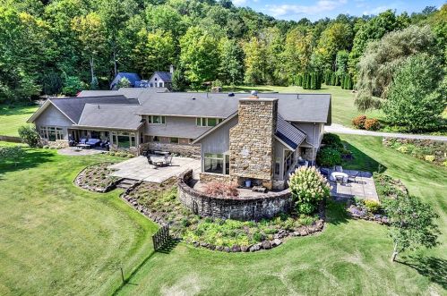 141 Rector Rd, Rector, PA 15677-1606