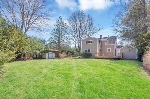 33 Birdsall Ave, Bridgeport, CT 06611-2429