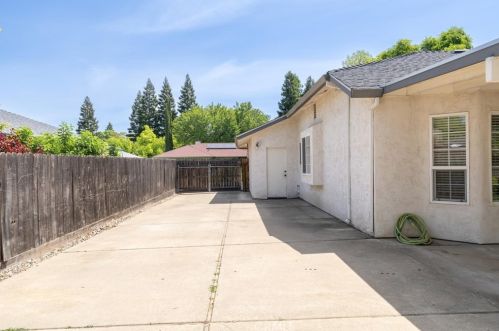 66 Brenda Dr, Chico CA  95928-6390 exterior