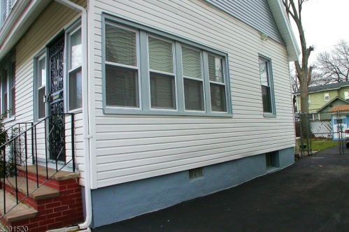 174 Oak St, East Orange NJ  07018-2712 exterior