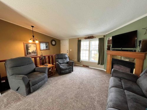 3613 Haines Rd, Duluth MN 55811-3733 exterior