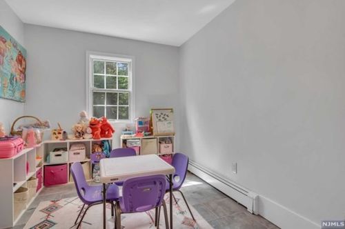 32 Brandywine Pl, Oakland NJ  07436-2321 exterior