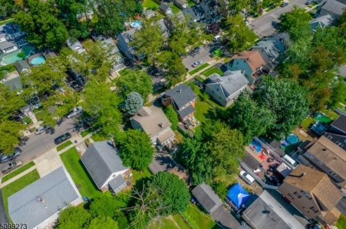 398 Drake Ave, Roselle NJ  07203-1414 exterior