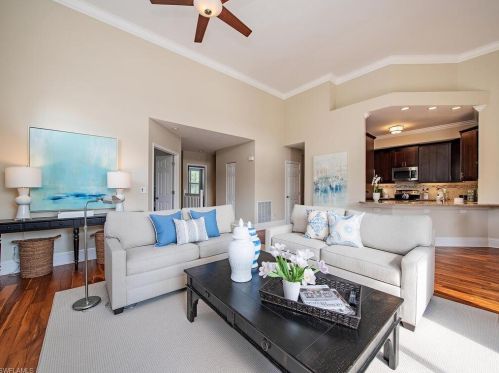 1560 Clermont Dr, Naples, FL 34109-0300