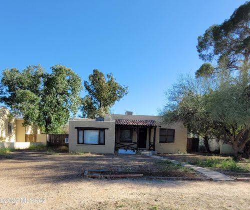 2808 Drachman St, Tucson, AZ 85716-3541