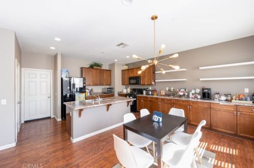 7993 Southpoint St, Chino CA  91708-7682 exterior