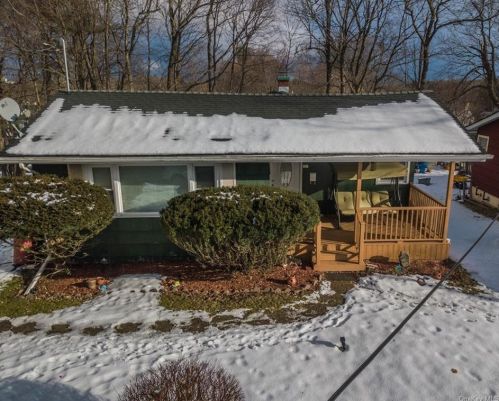 17 Summit Ave, Monticello, NY 12701-1854
