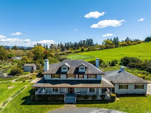 6301 Highland Pl, Sebastopol CA  95472-6100 exterior