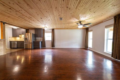 2011 Custer Pkwy, Richardson TX  75080-3448 exterior