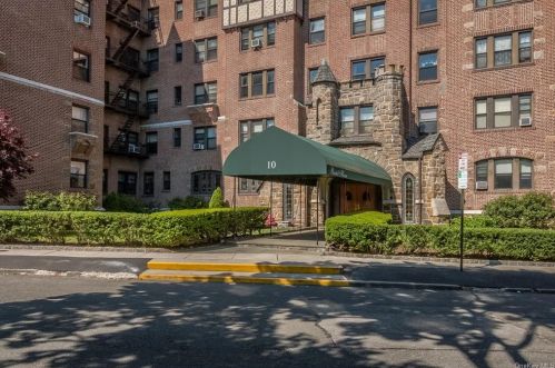 10 Nosband Ave, White Plains, NY 10605-2009