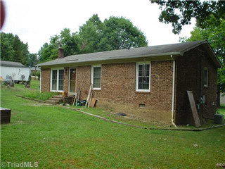 4066 Southview Dr, Greensboro, NC 27407-9739