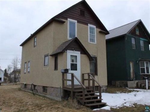 317 5 St, Chisholm MN  55719-1522 exterior
