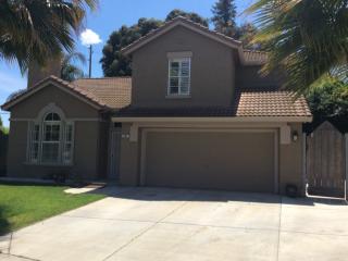 1666 Noble Ln, Turlock, CA 95380-2293