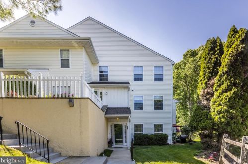 138 Deerfield Ct, Glen Mills, PA 19342-2014