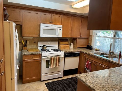 5435 Villa Way, Cypress, CA 90630-3001