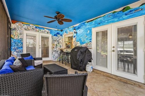 18061 Royal Hammock Blvd, Naples FL  34114-8944 exterior