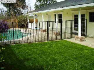 106 Merrill Dr, Antioch, CA 94509-1839