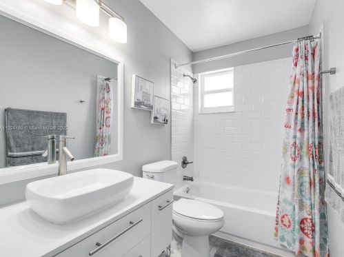 518 58th Ct, Hollywood FL  33023-1437 exterior