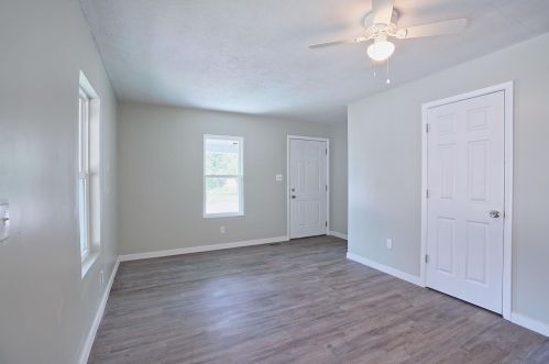 521 Spring Ave, Franklin, OH 45005-3568