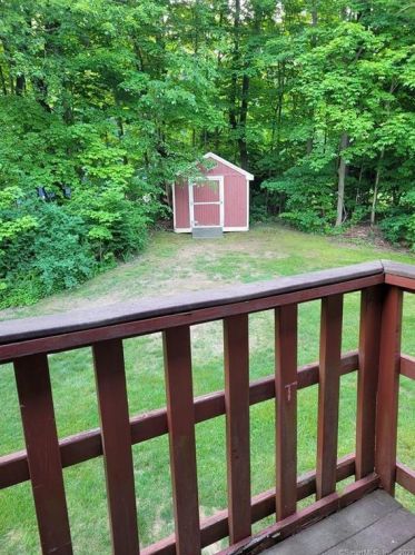 6 Lake Rd, East Hampton, CT 06447-1318