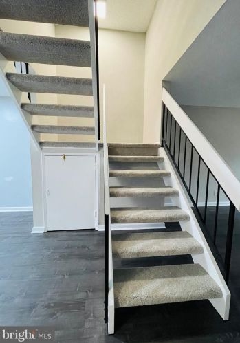 2120 Cartwright Pl, Herndon VA  20191-1903 exterior