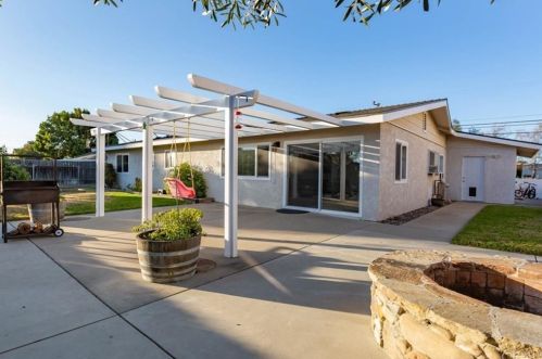 922 Patterson Rd, Santa Maria CA  93455-5004 exterior