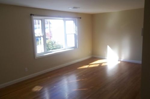 80 Forest Park Dr, North Kingstown, RI 02852-1917
