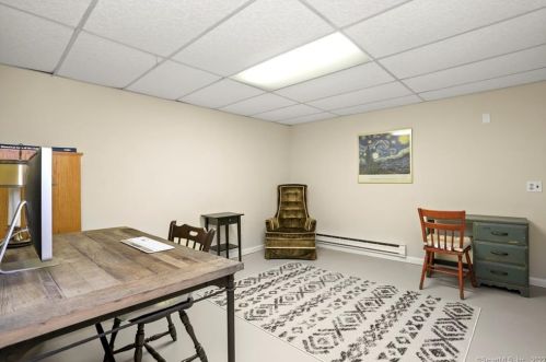 80 Chatfield Dr, Bridgeport CT exterior