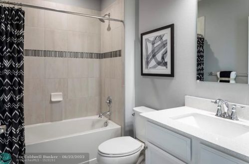 3668 Sapphire Hollow Way, Fort Pierce FL  34981 exterior