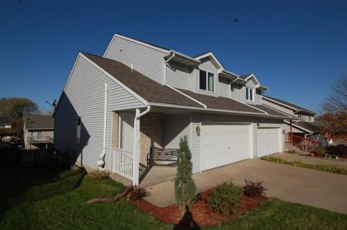 1412 Denali Ct, Iowa City, IA 52241-1382