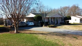 121 Strawberry Dr, Inman SC  29349-6811 exterior