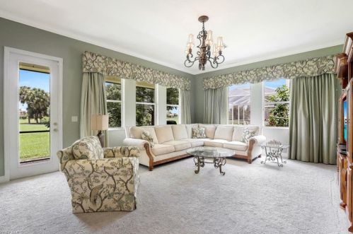 1724 Birdie Dr, Naples, FL 34120-0540