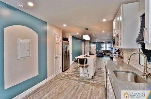 16 Dayton Cres, Bernardsville NJ  07924-2704 exterior