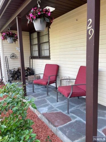 29 Spring Valley Rd, Montvale, NJ 07645-1702